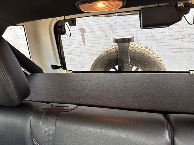 2016 Jeep Wrangler Unlimited Sahara photo 9