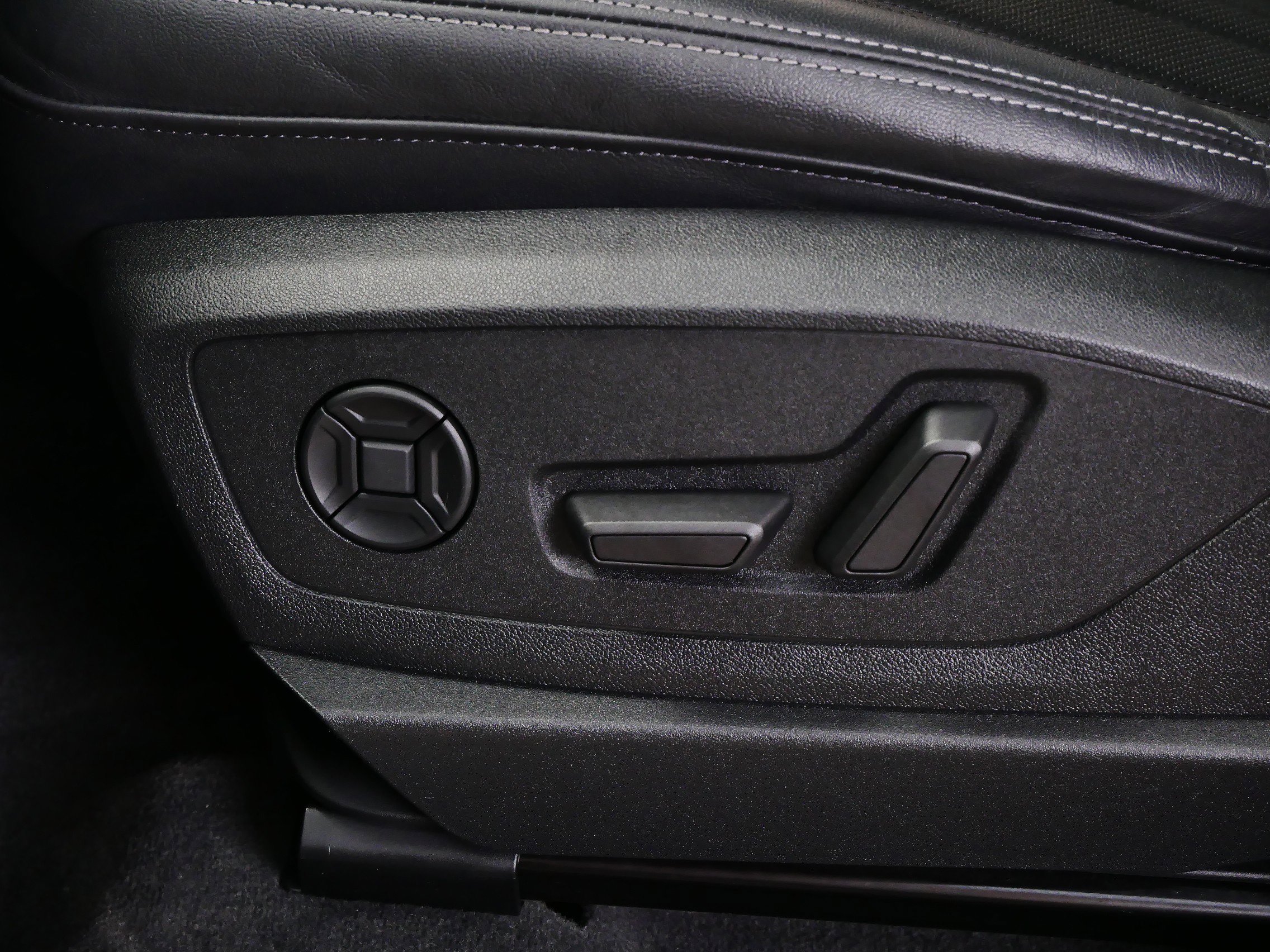 2024 Audi Q8 E-tron Premium Plus photo 15