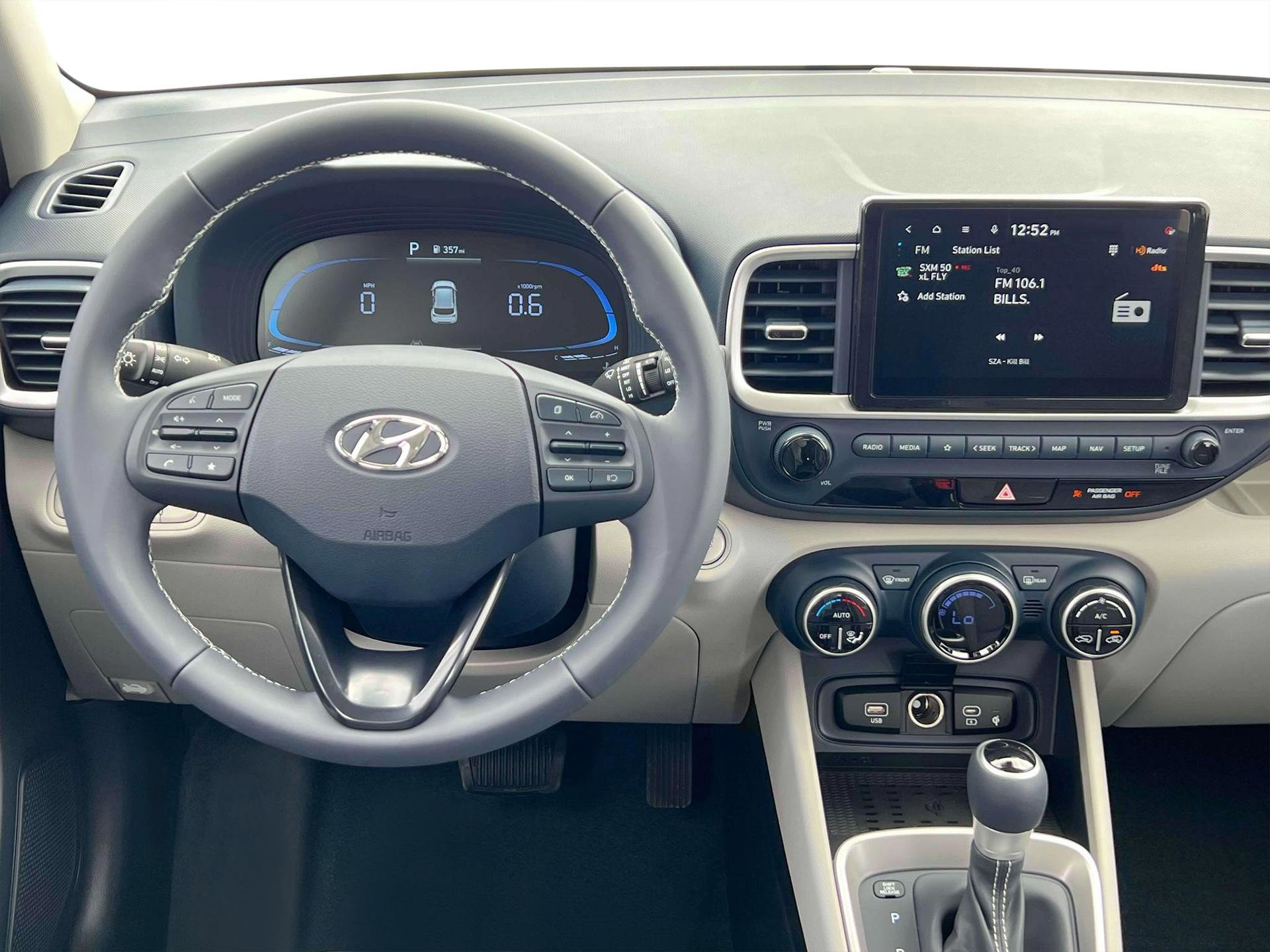 2025 Hyundai Venue Limited photo 16