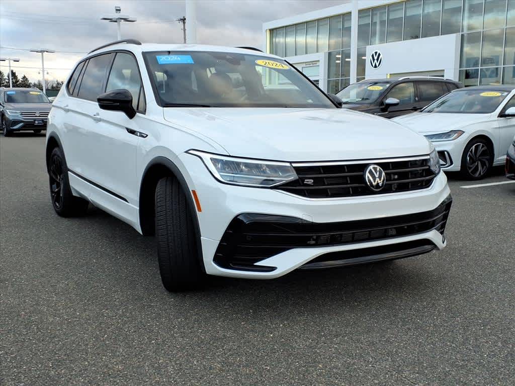 2024 Volkswagen Tiguan SE R-Line Black photo 3