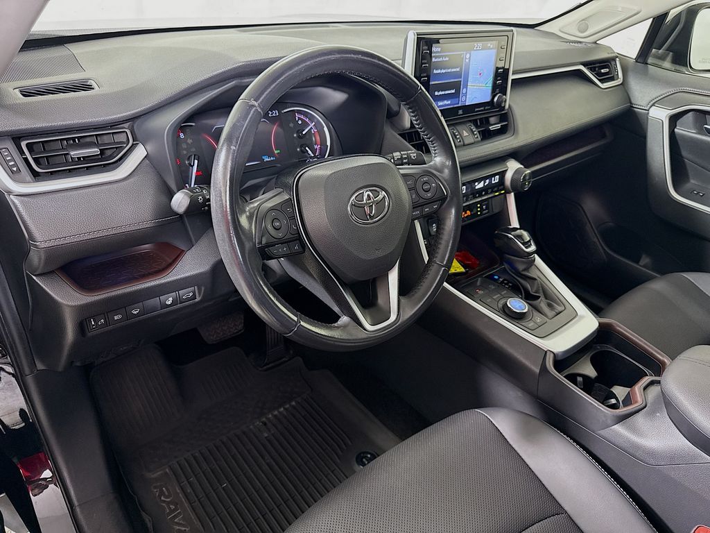 2021 Toyota RAV4 Limited photo 8