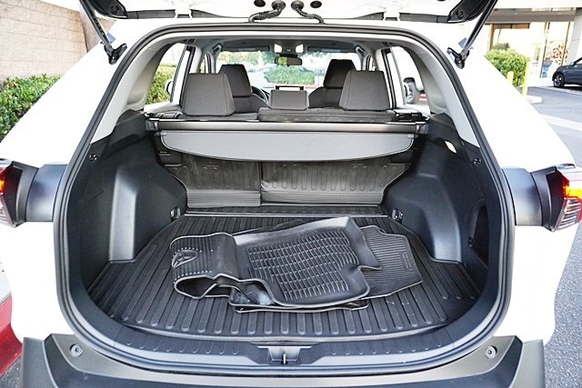 Used 2025 White Toyota LE image 12