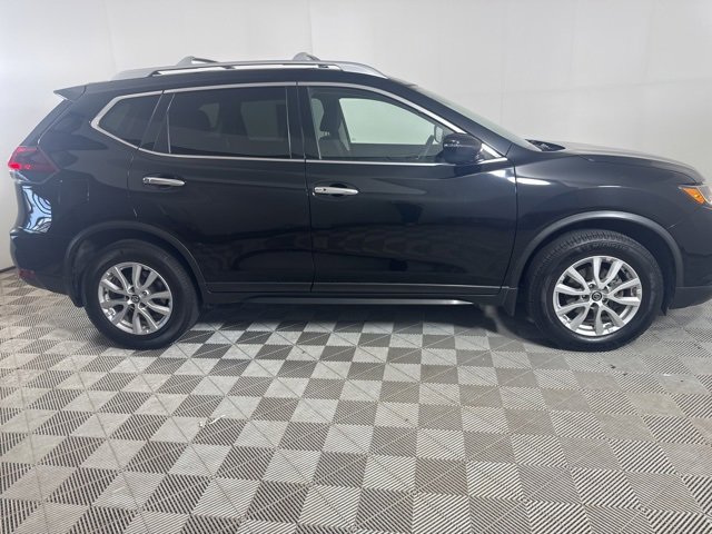2020 Nissan Rogue SV photo 6