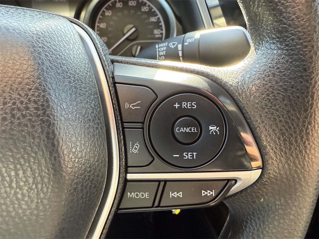 2021 Toyota Camry LE photo 21