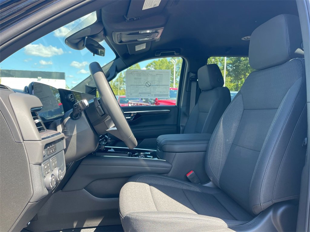 2025 Chevrolet Tahoe LS photo 8