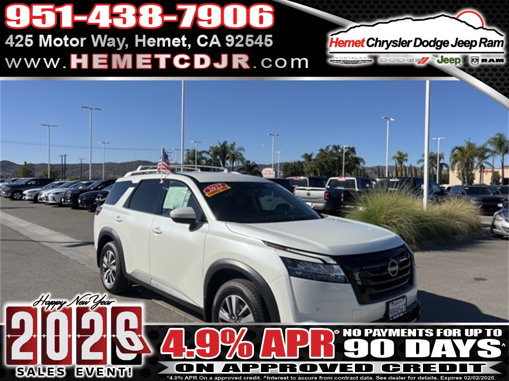 2022 Nissan Pathfinder SL's photo