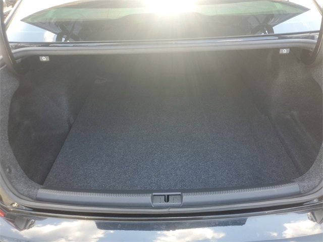2020 Volkswagen Passat 2.0T R-Line photo 7