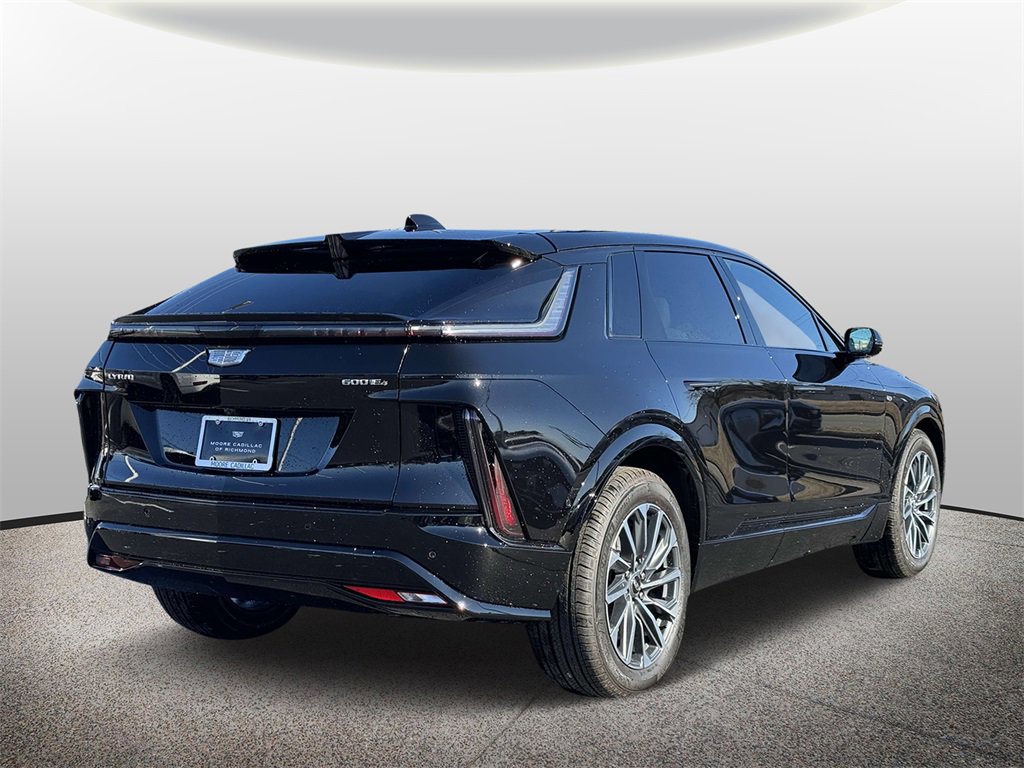 2025 Cadillac Lyriq Sport photo 2