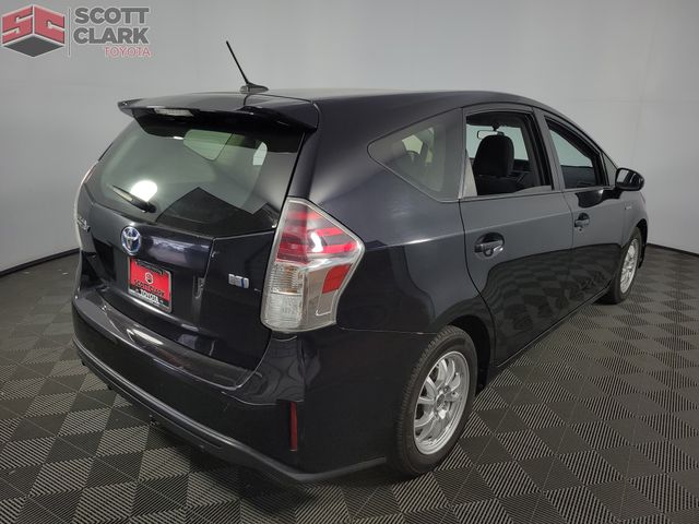 2017 Toyota Prius V Three photo 7