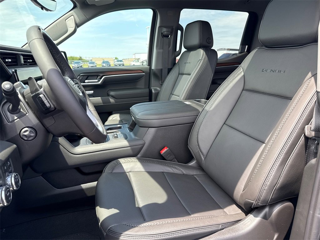 2025 Gmc Sierra Denali photo 16