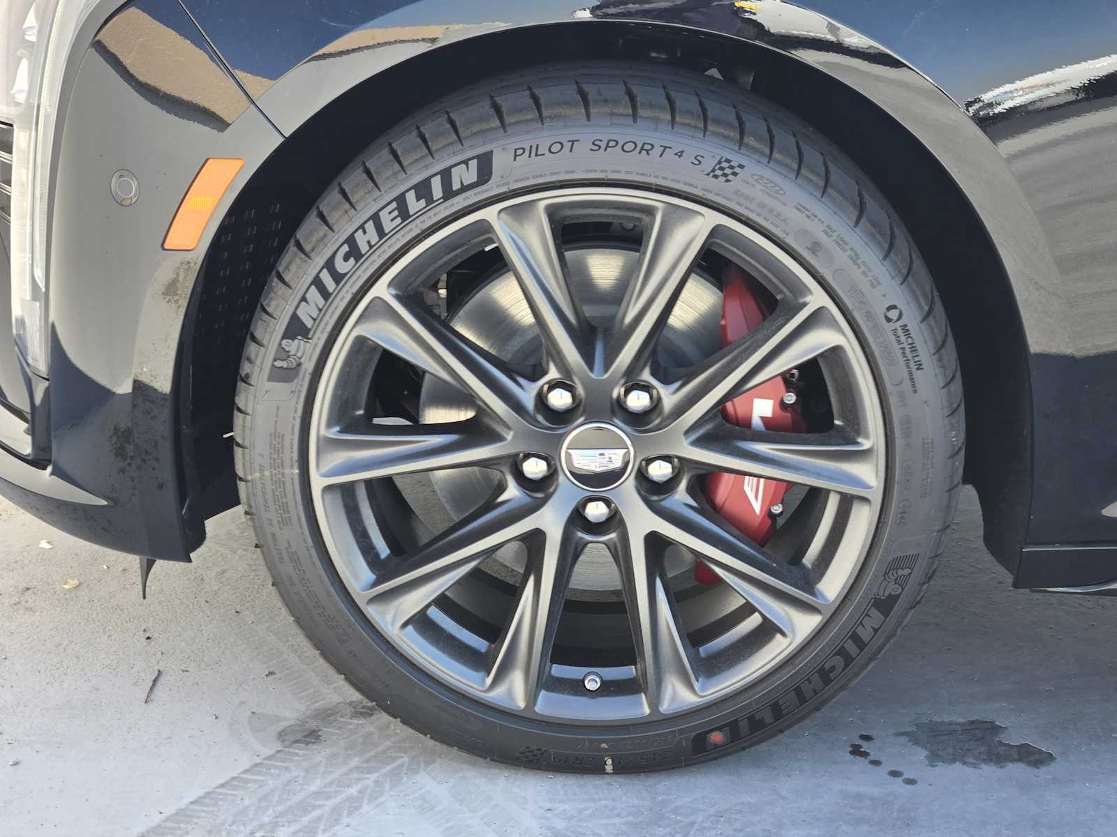2026 Cadillac CT5 V photo 7