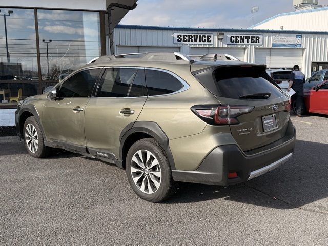 2025 Subaru Outback Touring XT photo 4
