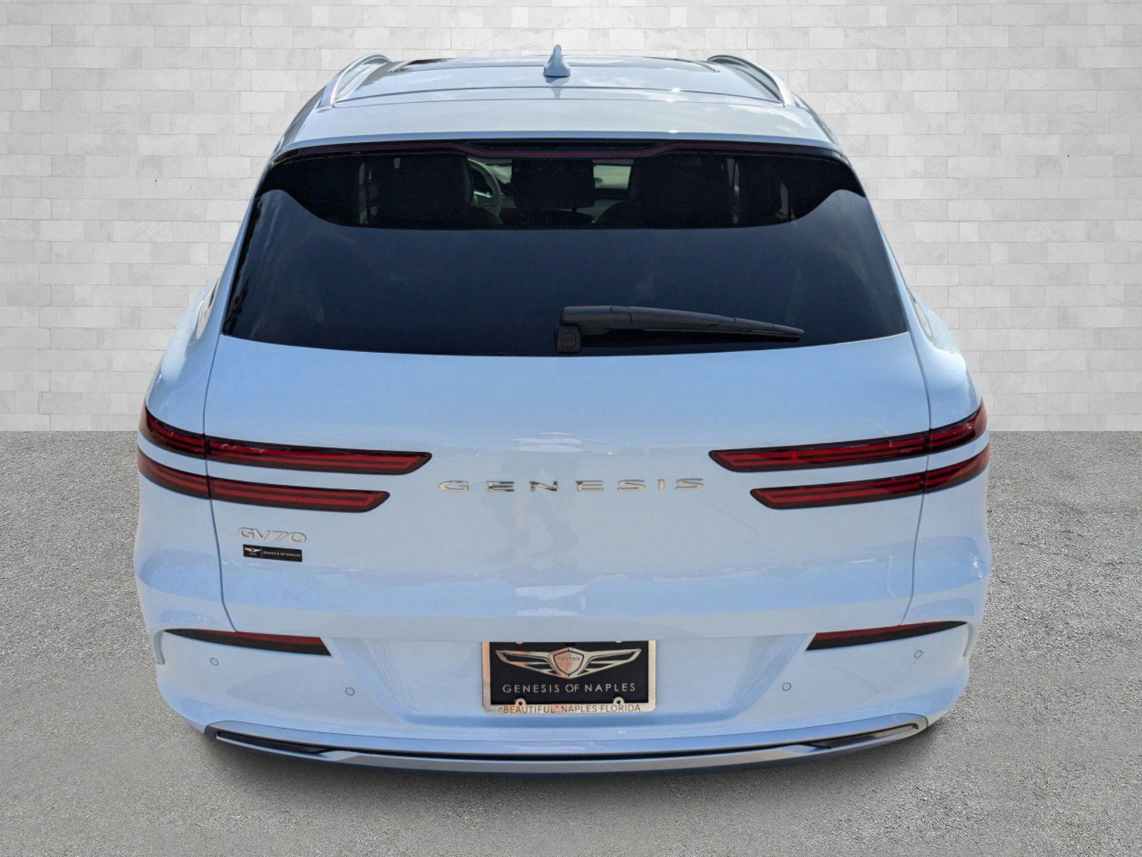 2025 Genesis Electrified GV70 Prestige photo 3
