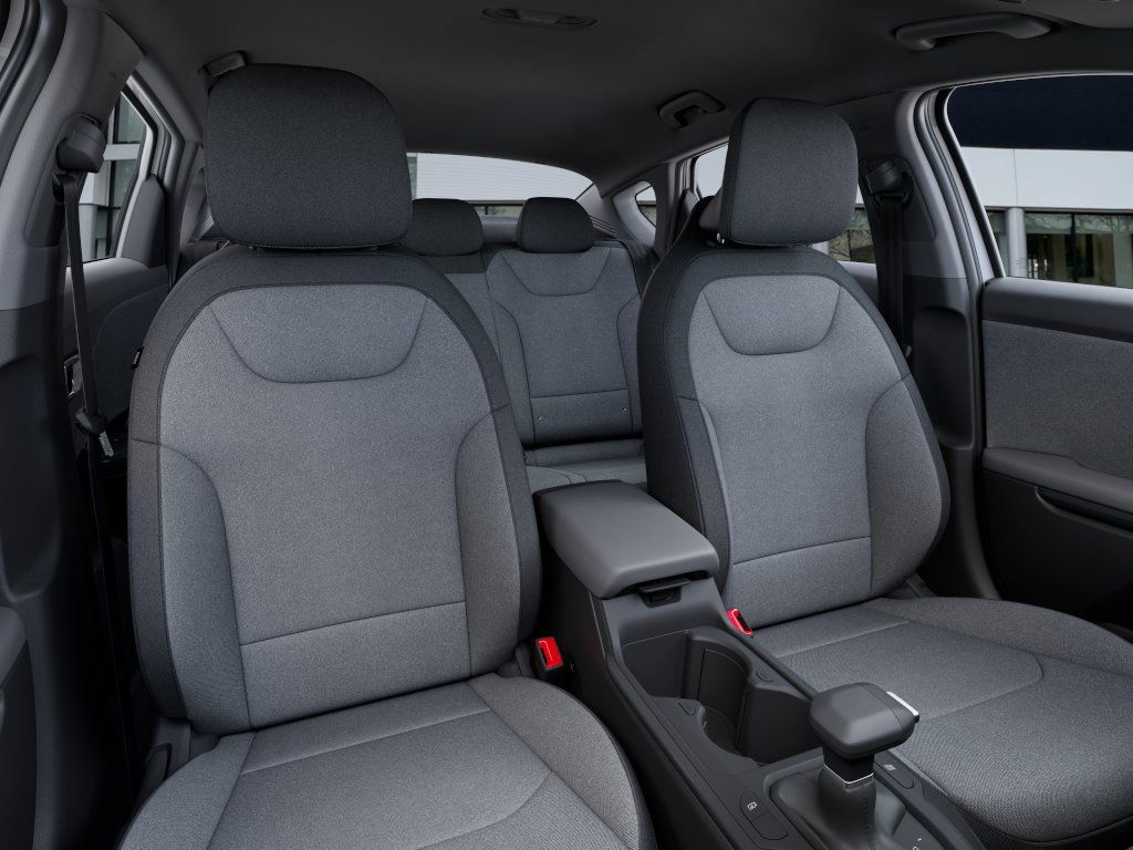 2025 Kia K4 LX photo 16
