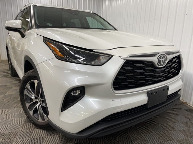 2022 Toyota Highlander XLE photo 5