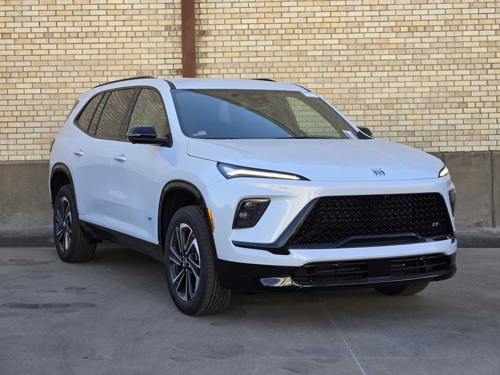 2026 Buick Enclave Sport Touring photo 2