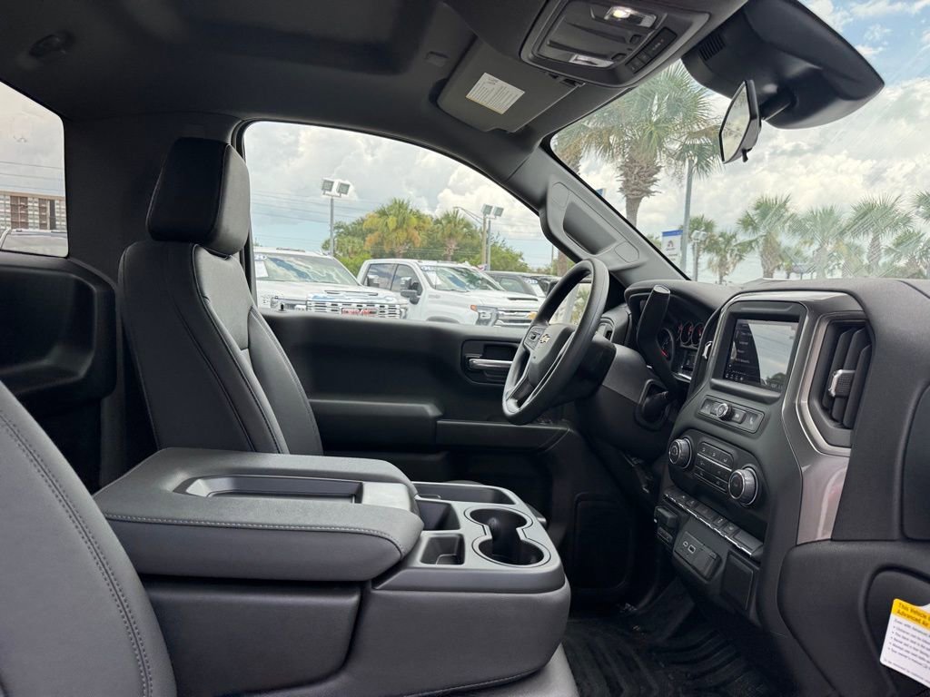 2025 Chevrolet Silverado 1500 photo 13