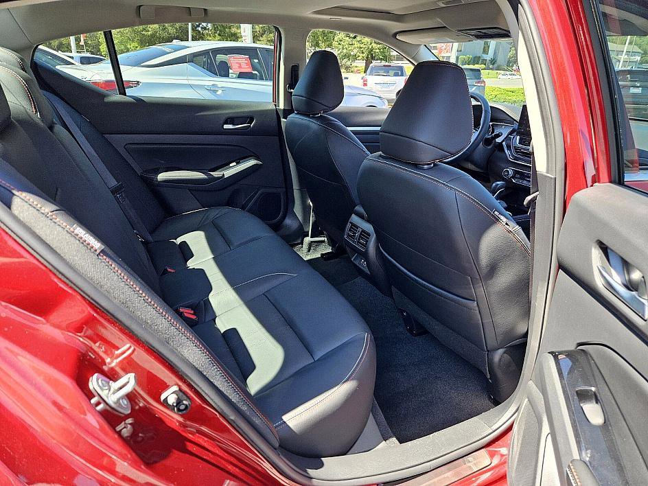 2024 Nissan Altima SR photo 16