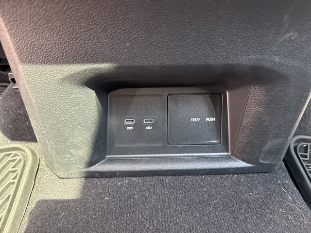 2021 Volkswagen Atlas Cross Sport V6 SE Technology R-Line photo 17