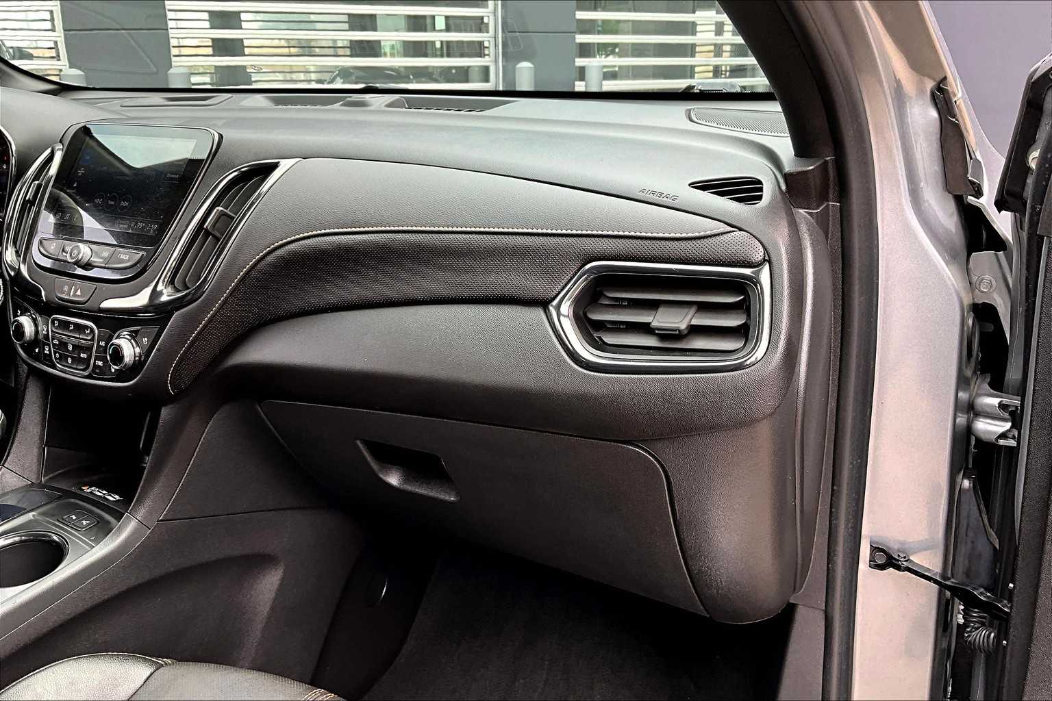 2023 Chevrolet Equinox Premier photo 13