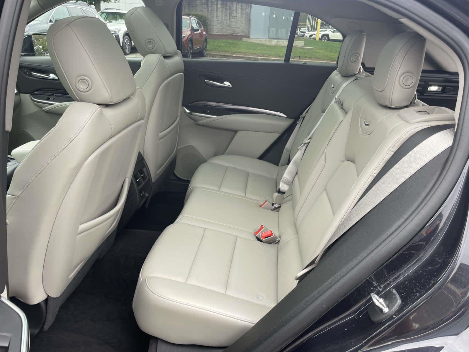2022 Cadillac XT4 Luxury photo 12