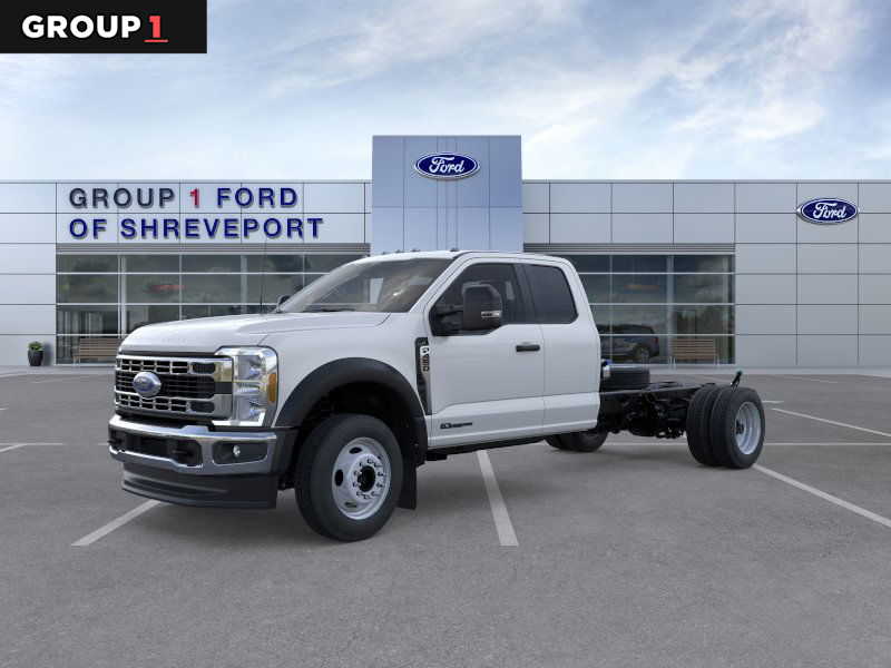 2025 Ford F-450 Super Duty Chassis Cab XL's photo