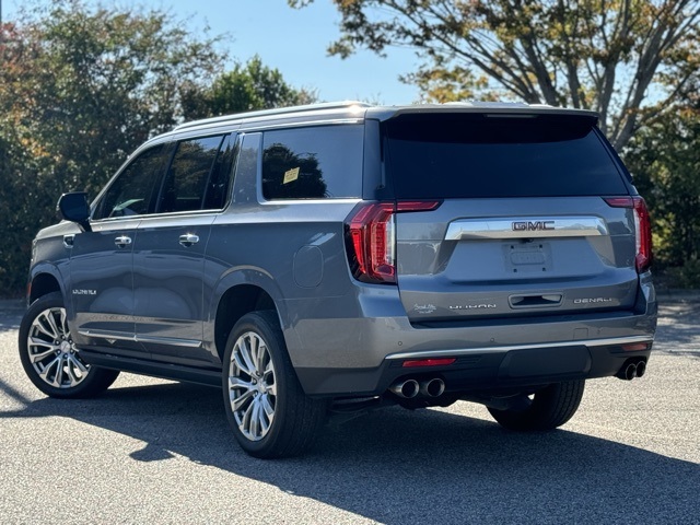 2022 Gmc Yukon XL Denali photo 2