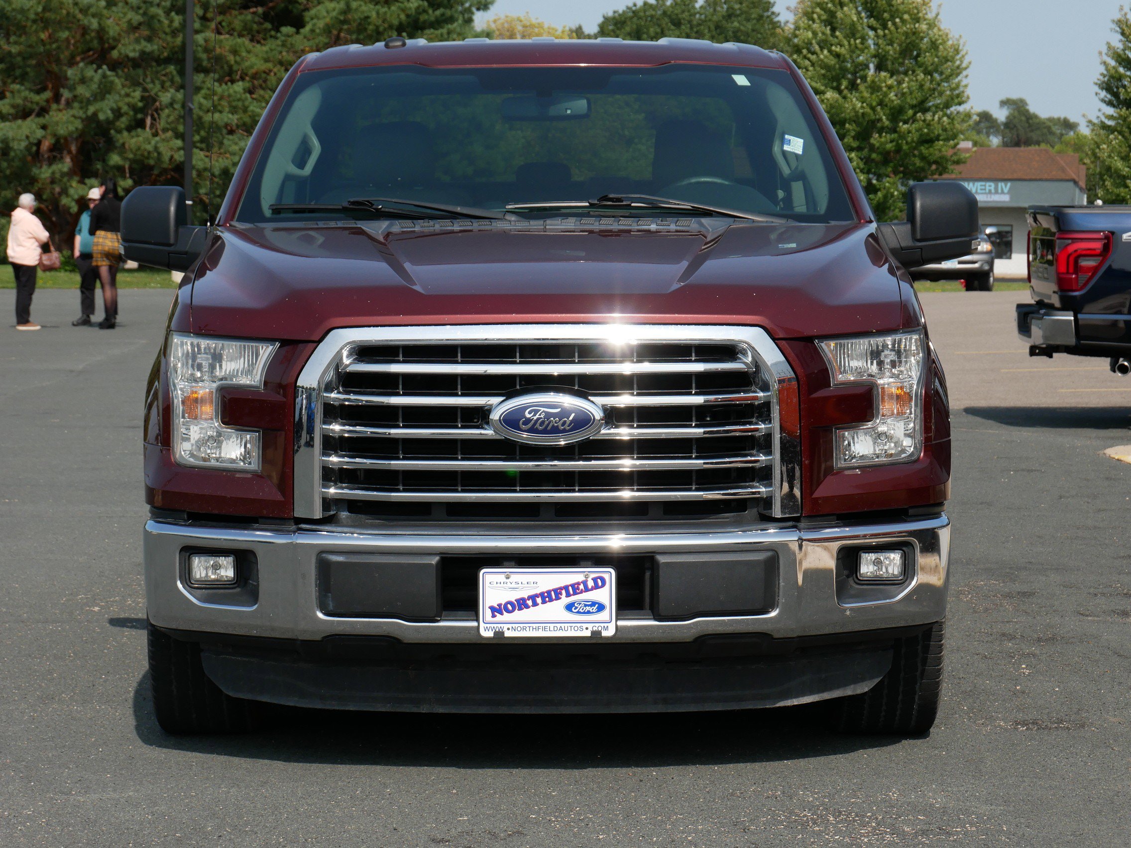 2016 Ford F-150 XLT photo 2