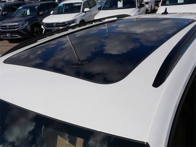 2023 Volkswagen Tiguan SE R-Line Black photo 10