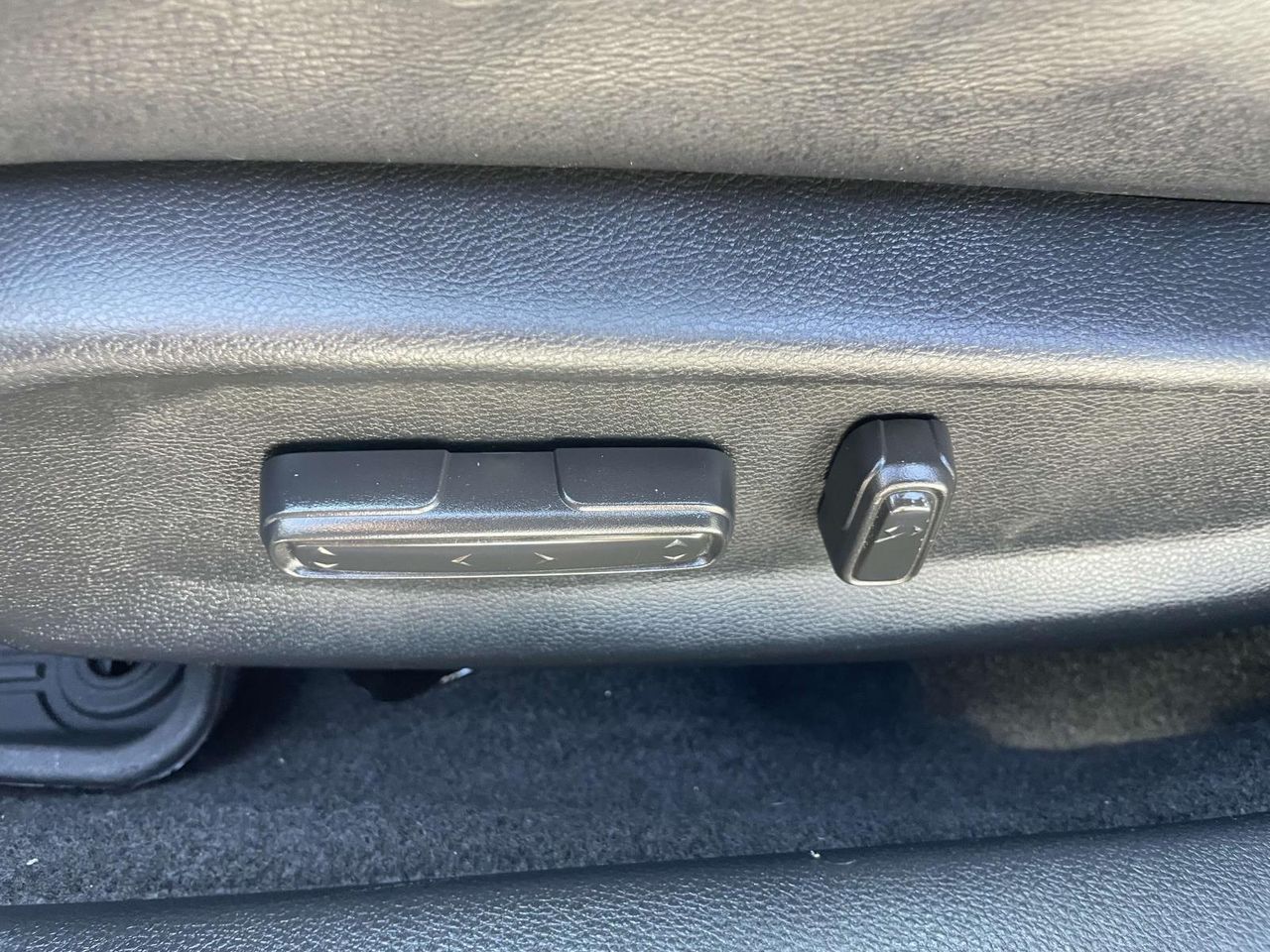2022 Honda Insight Touring photo 12