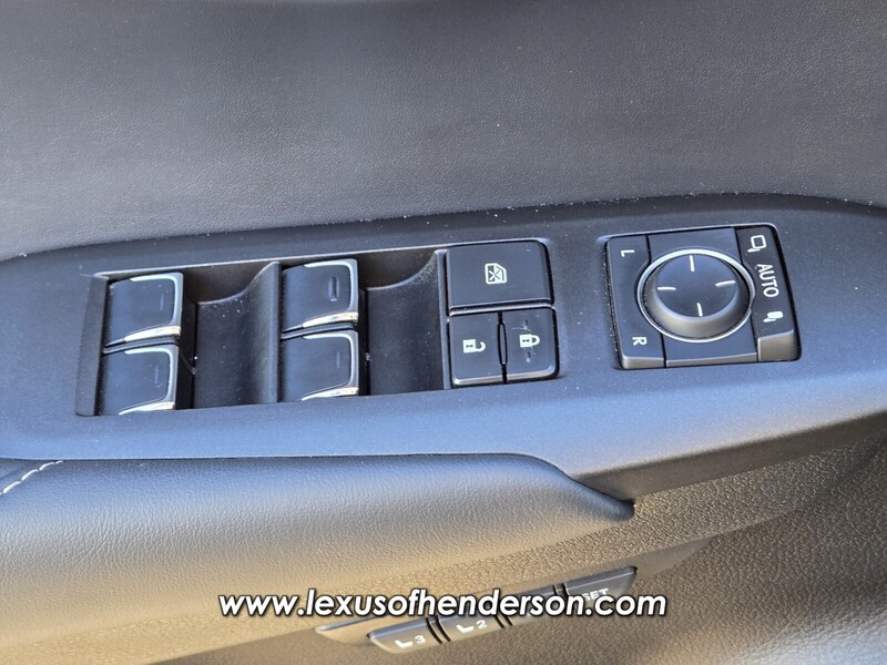 2021 Lexus NX 300h AWD photo 21