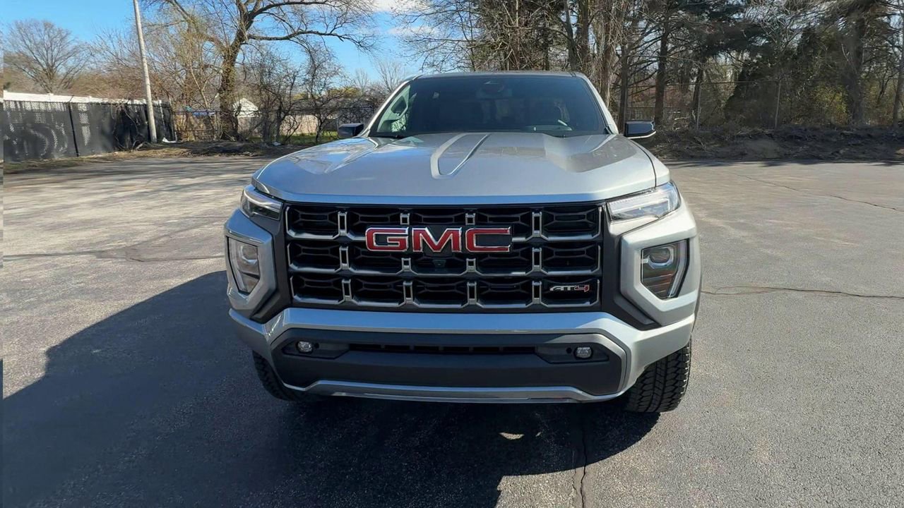 2025 Gmc Canyon AT4 photo 3