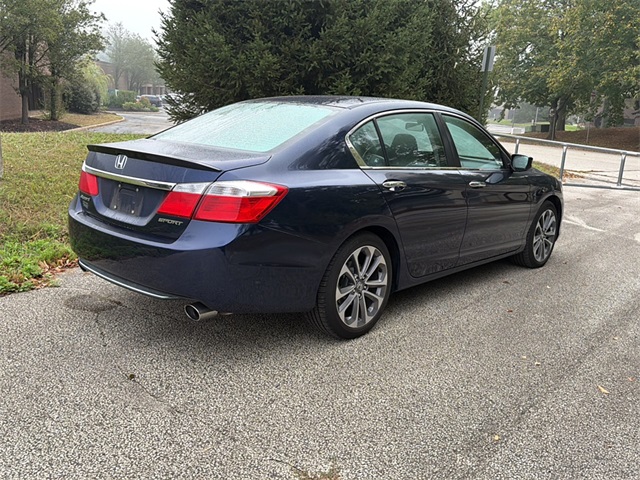 2015 Honda Accord Sport photo 3