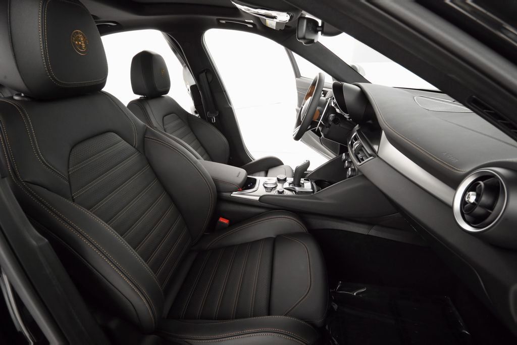 2025 Alfa Romeo Giulia SPRINT photo 21
