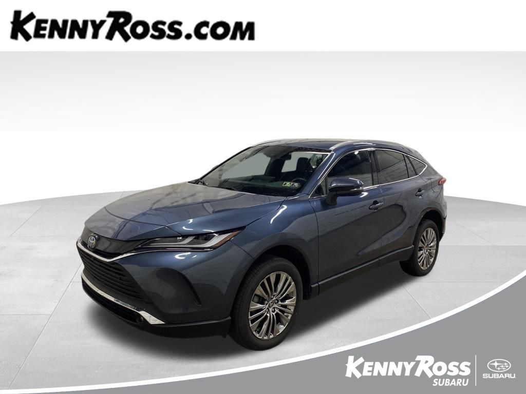 2024 Toyota Venza Limited's photo