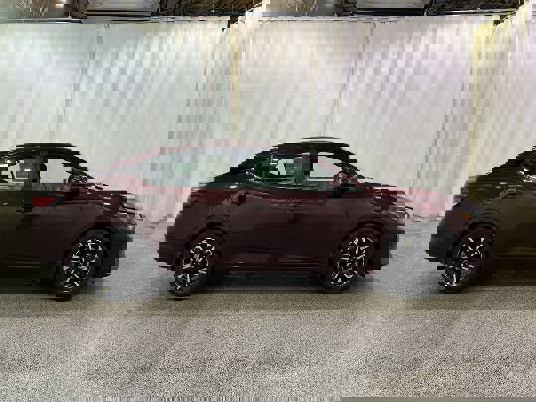 2025 Nissan Sentra SV photo 3