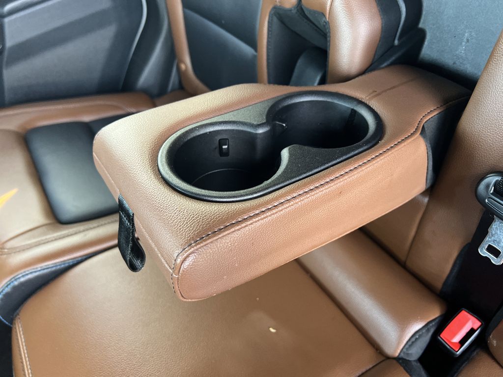 2024 Ford Bronco Outer Banks photo 2
