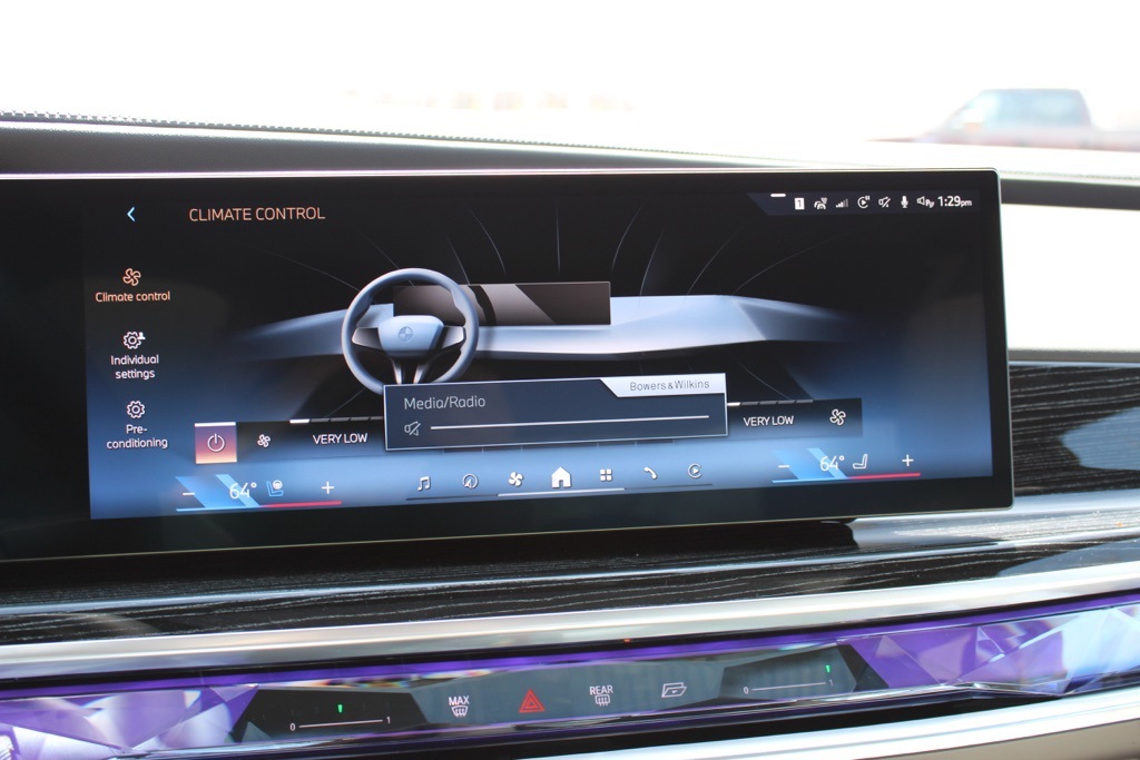 2025 Bmw i7 xDrive60 photo 4