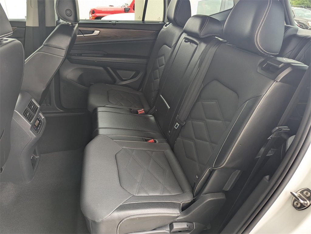 2024 Volkswagen Atlas SE Technology photo 28