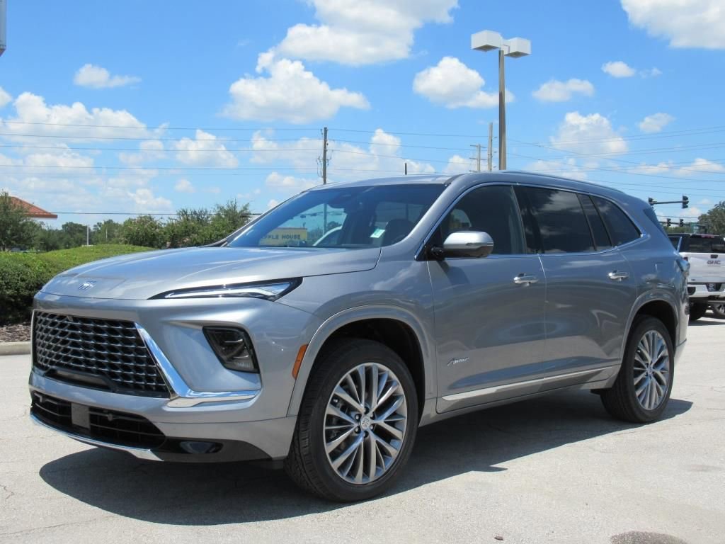 2025 Buick Enclave Avenir photo 3