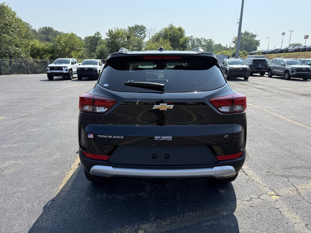 2026 Chevrolet Trailblazer LT photo 4