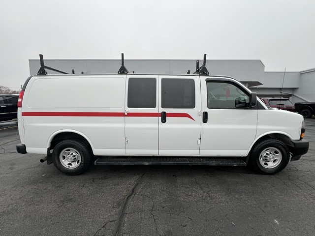 2019 Chevrolet Express 3500 Work Van photo 2