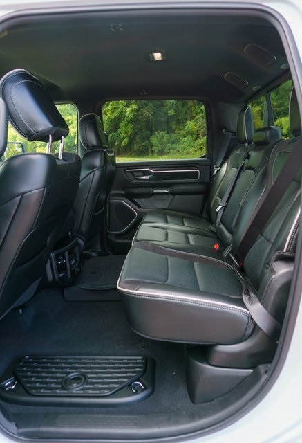 2025 Ram 1500 Laramie photo 5
