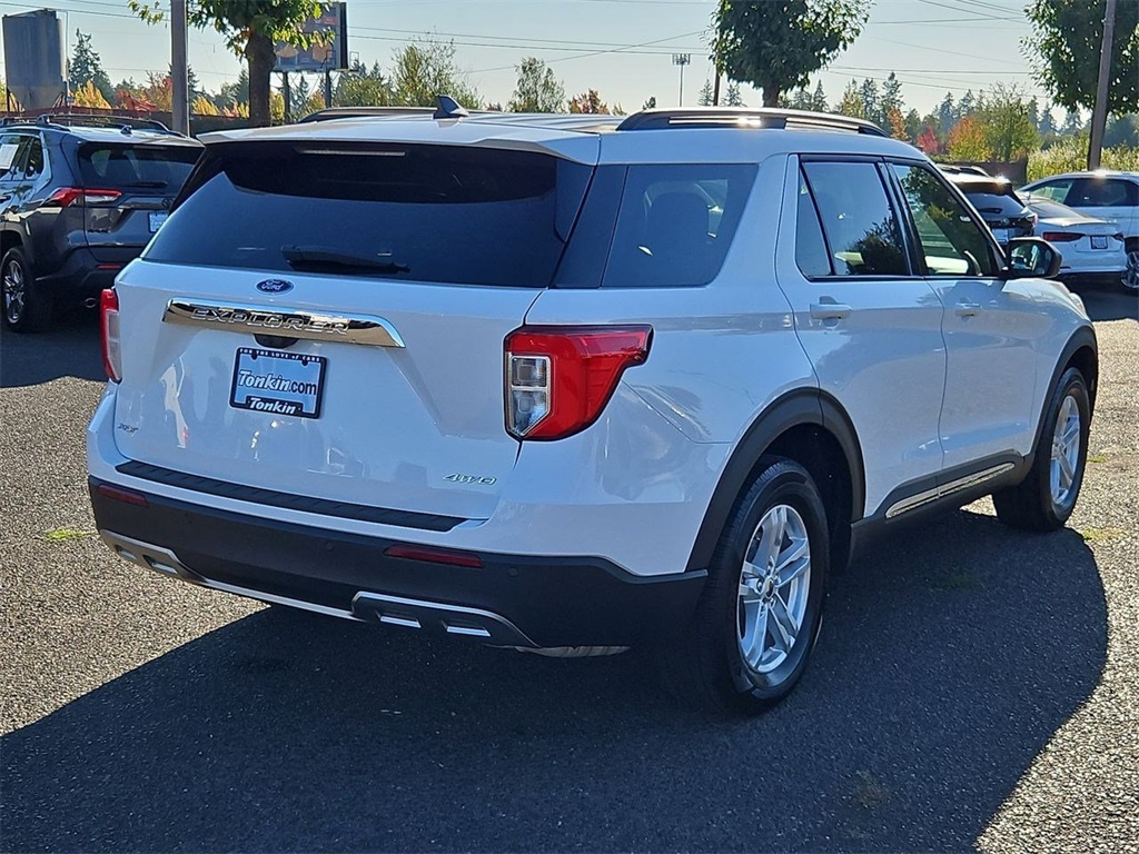 2024 Ford Explorer XLT photo 5