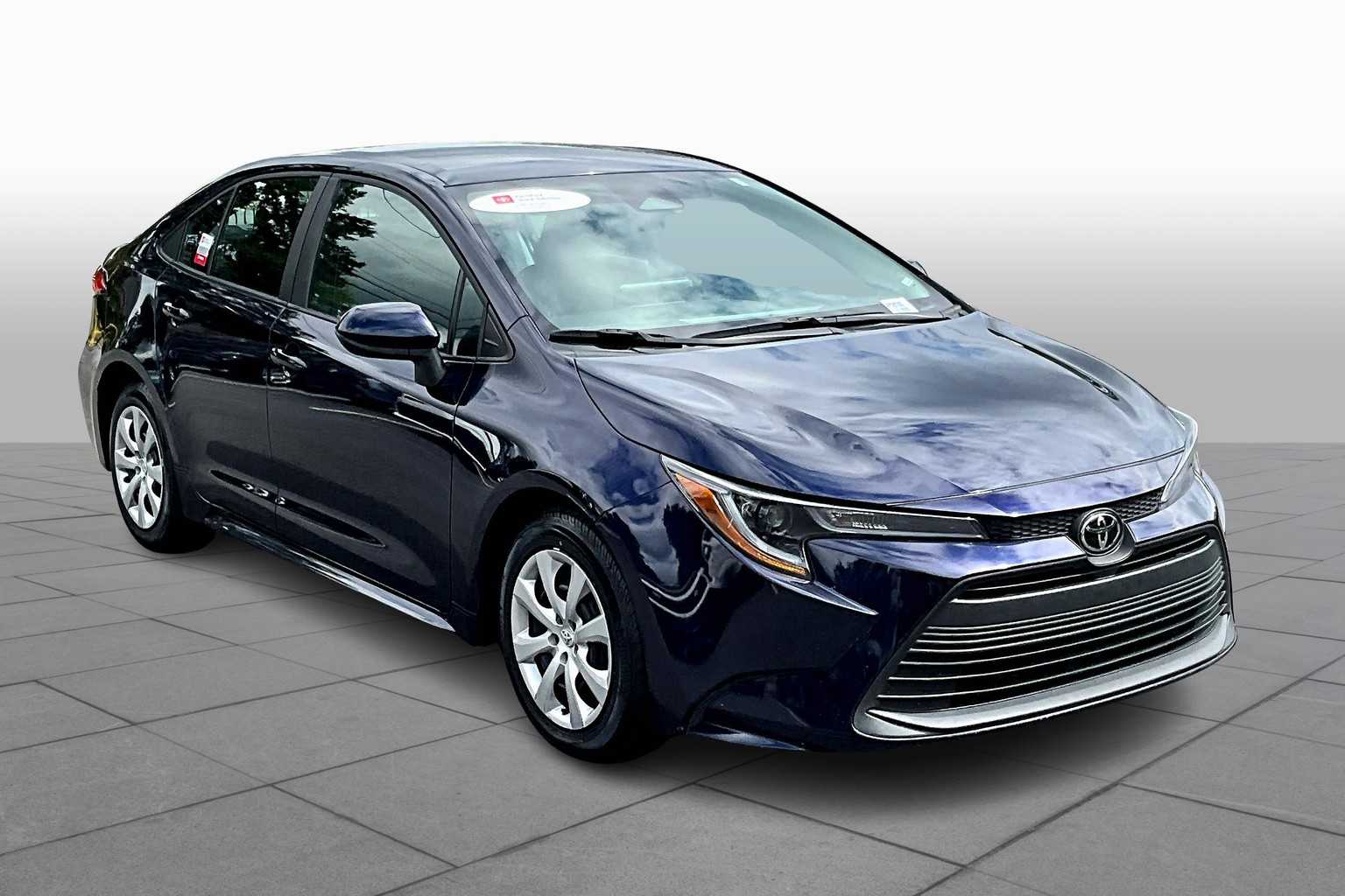 2024 Toyota Corolla LE photo 2