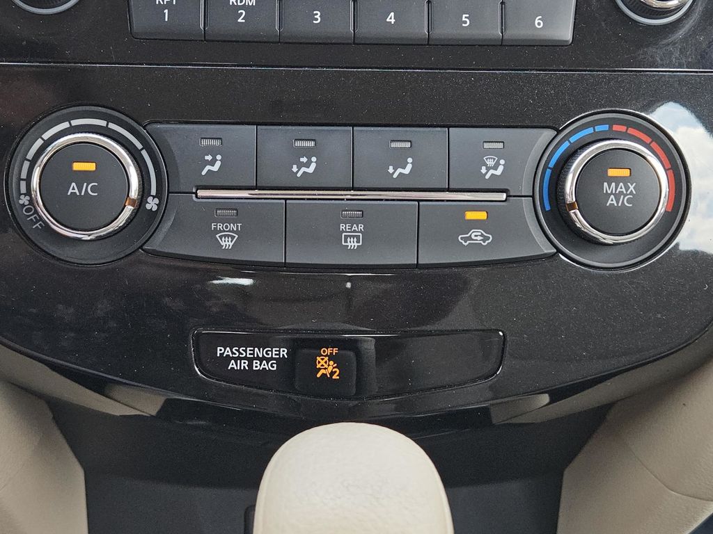 2014 Nissan Rogue S photo 10