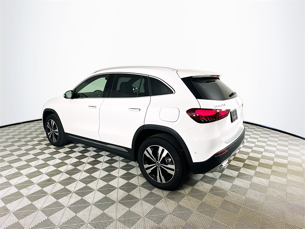 2026 Mercedes Benz GLA 250 photo 4