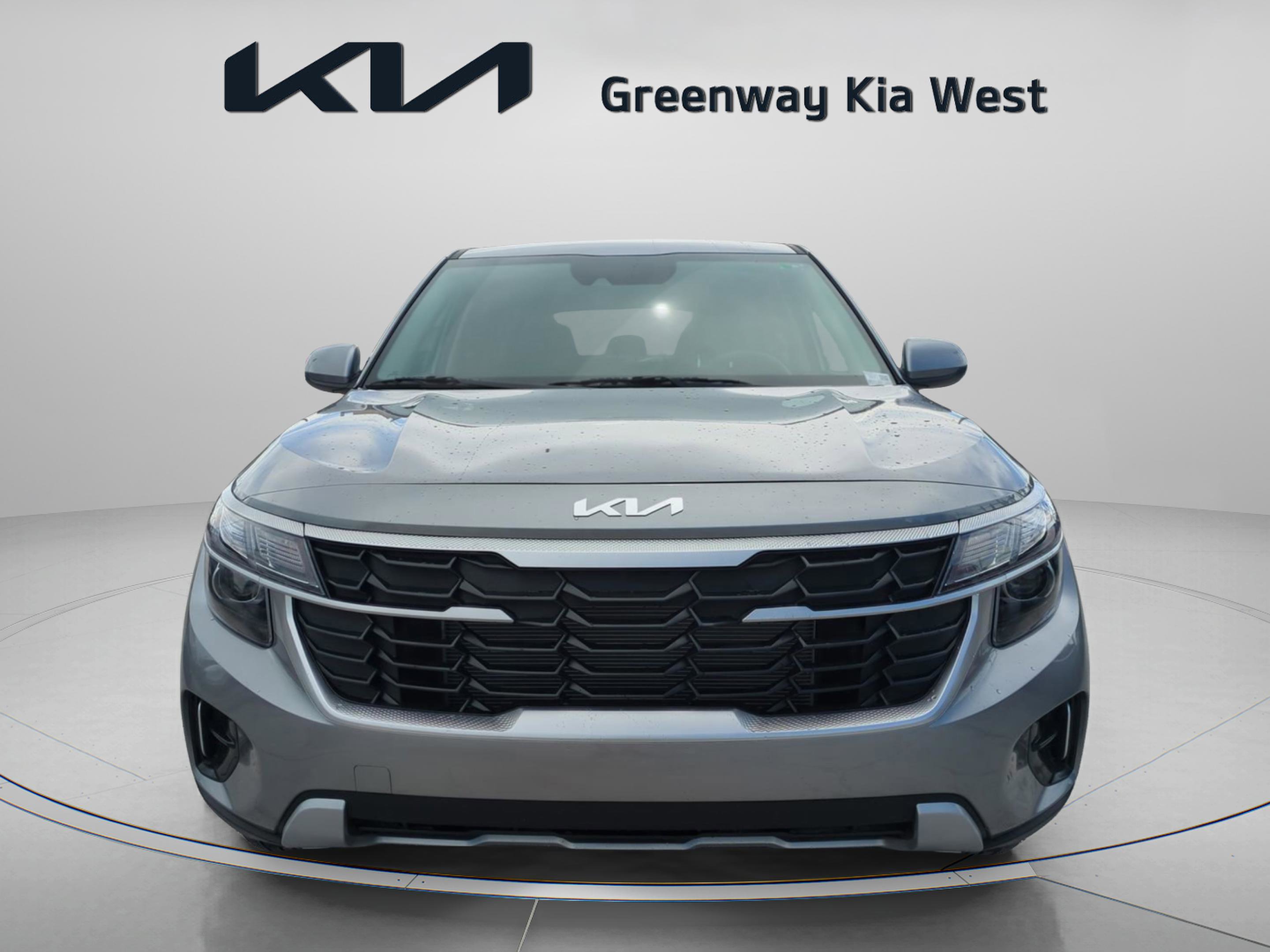 2026 Kia Seltos LX photo 2