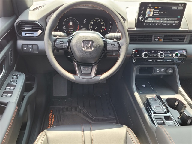 2025 Honda Pilot TrailSport photo 3
