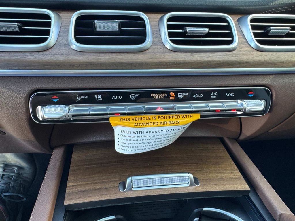 2026 Mercedes Benz GLS 450 4MATIC photo 23